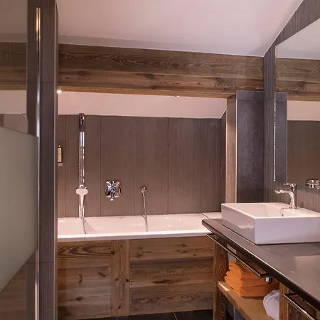 Chalet-hotel Les Gentianettes, The Originals Relais